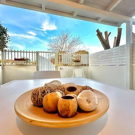 Travelliving •la Favorita Home•, Near Apartment *
