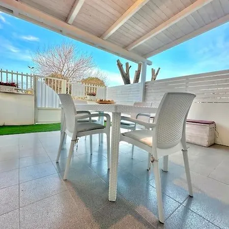 Apartment Travelliving •la Favorita Home•, Near Villaggio Azzurro